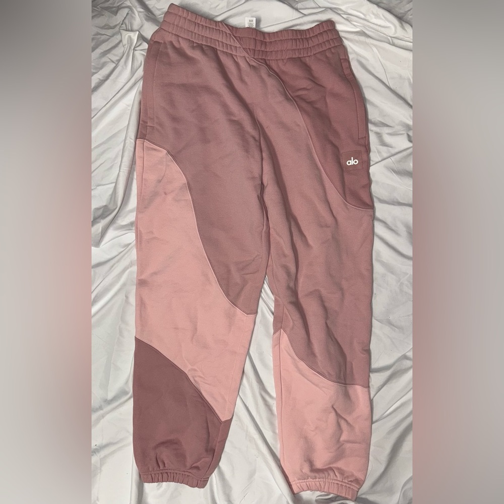 ALO Yoga Two-Tone Pink Joggers